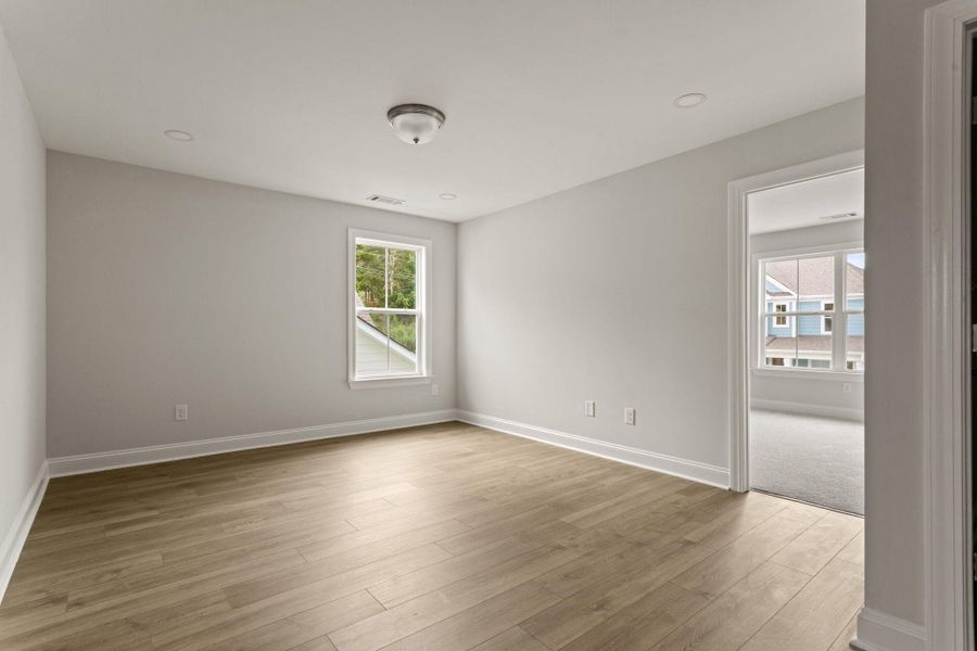 Spacious, unfurnished interior of a new home in Sweetgrass Station, Summerville (Image 27). Spacious, unfurnished interior of a new home in Sweetgrass Station, Summerville (Image 27).