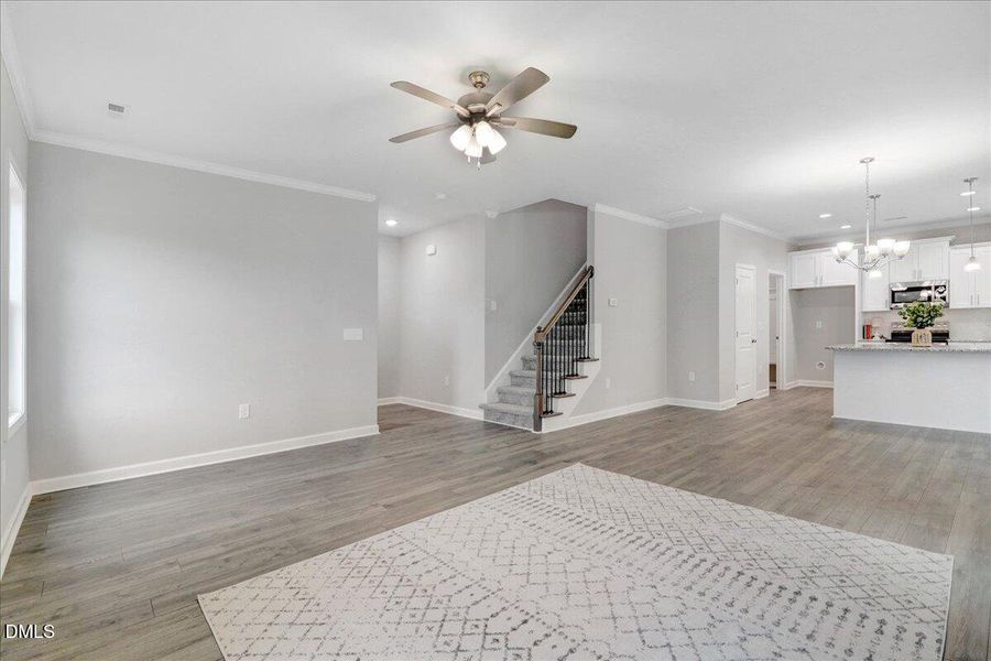 16-105 Baileys Pl-16