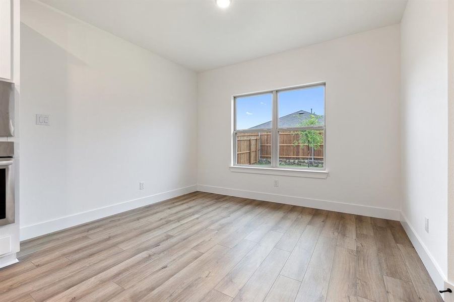 Spacious, unfurnished interior of a new home in Waverly Estates, Nevada (Image 25). Spacious, unfurnished interior of a new home in Waverly Estates, Nevada (Image 25).
