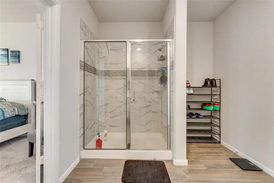 Furnished interior view inside a new home in Hunters Ridge, Crowley (Image 8).