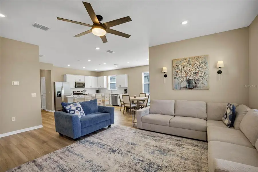 Furnished interior view inside a new home in , Lake Alfred (Image 19). Furnished interior view inside a new home in , Lake Alfred (Image 19).