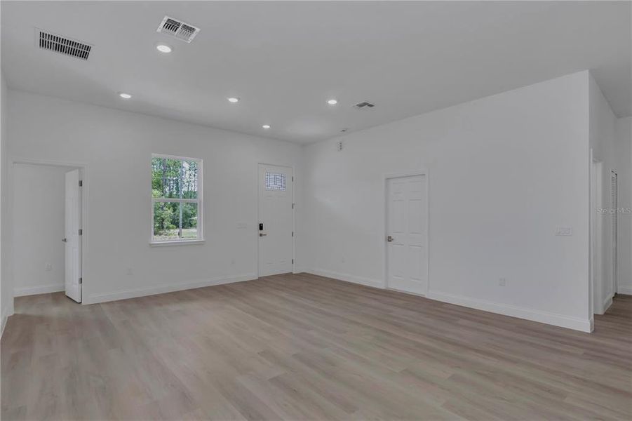 Spacious, unfurnished interior of a new home in , Citrus Springs (Image 20). Spacious, unfurnished interior of a new home in , Citrus Springs (Image 20).