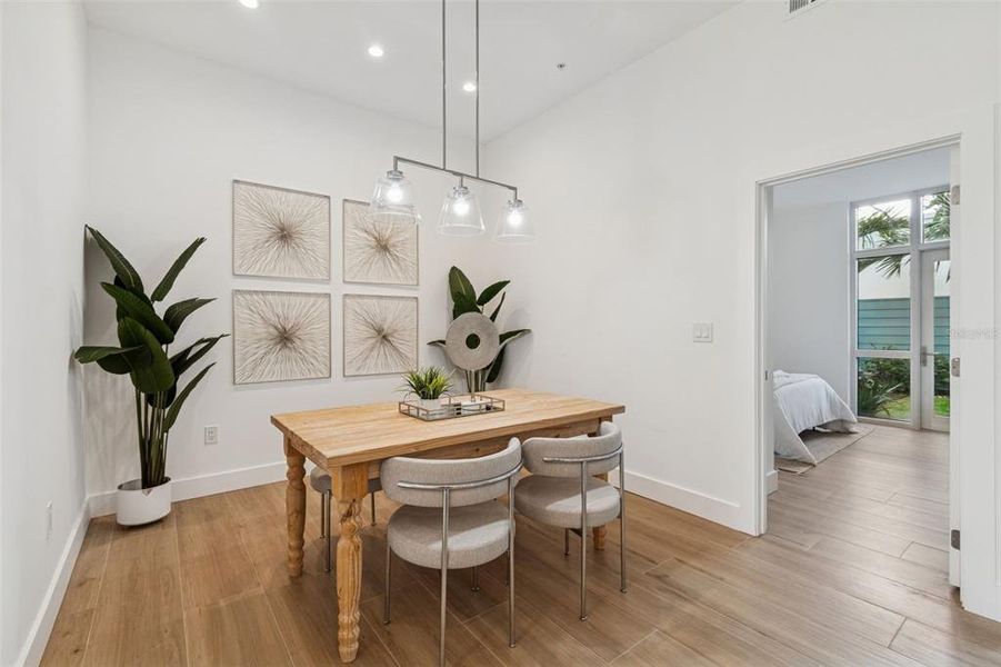 Furnished interior view inside a new home in , Sarasota (Image 52).