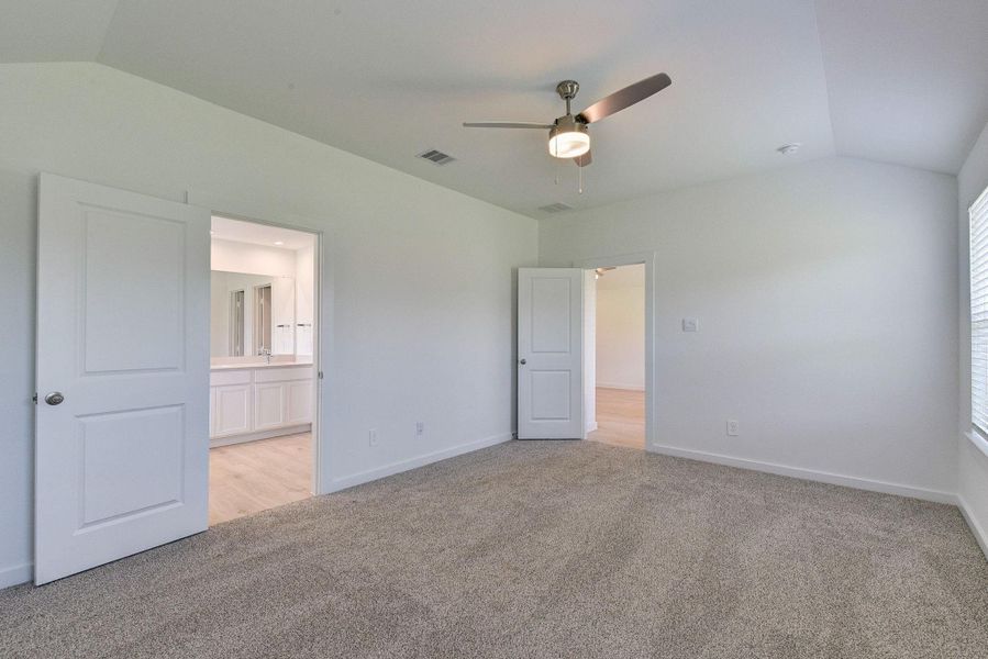 Spacious, unfurnished interior of a new home in Sorrento, Richmond (Image 18). Spacious, unfurnished interior of a new home in Sorrento, Richmond (Image 18).