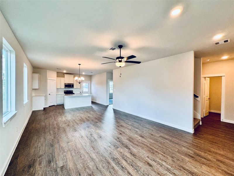 Spacious, unfurnished interior of a new home in Santa Fe, Cleveland (Image 13). Spacious, unfurnished interior of a new home in Santa Fe, Cleveland (Image 13).