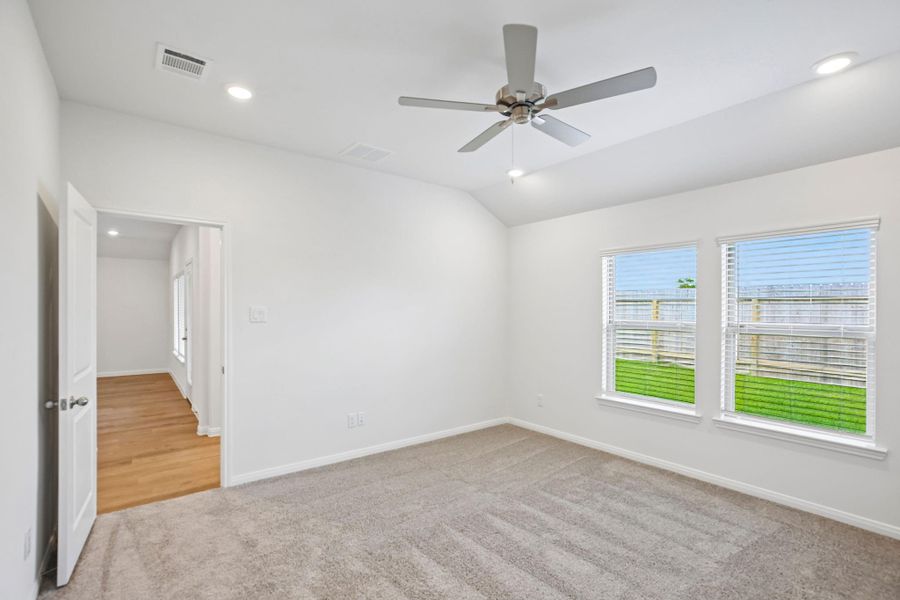 Spacious, unfurnished interior of a new home in , Dayton (Image 17).