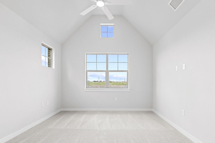 Spacious, unfurnished interior of a new home in Wildridge, Oak Point (Image 24).