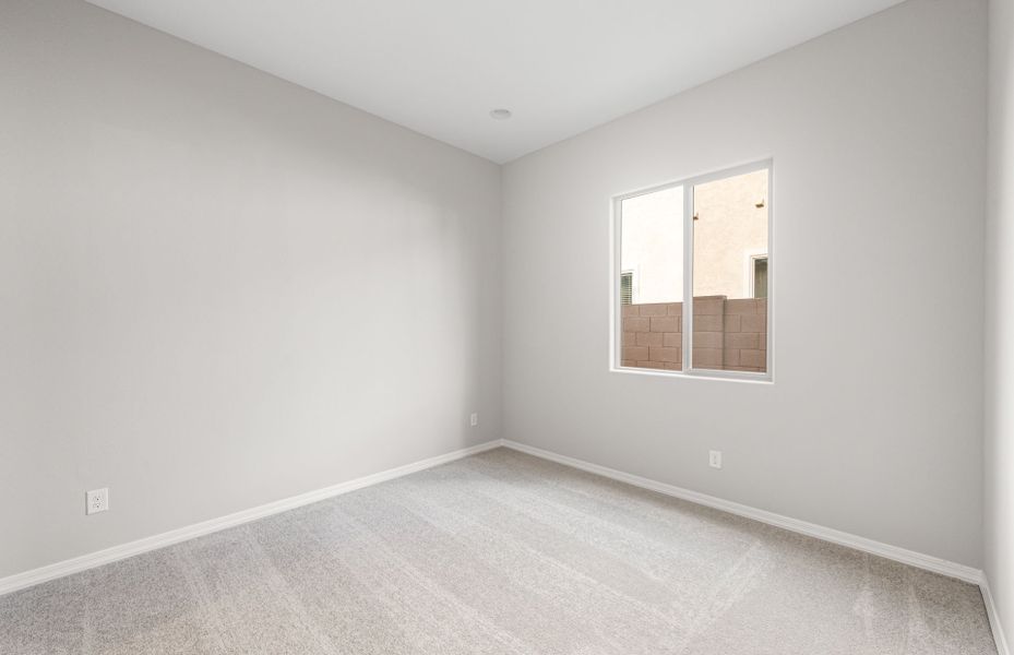Spacious, unfurnished interior of a new home in Artisan at Asante, Surprise (Image 17).
