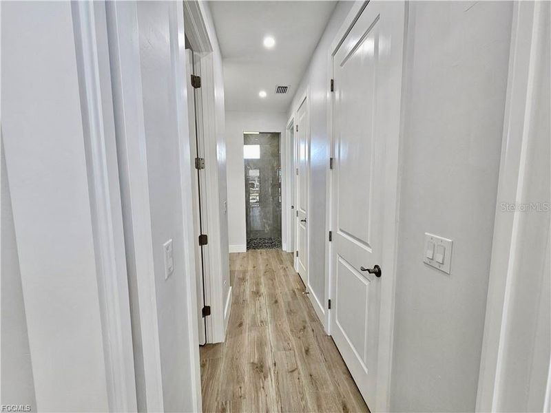 Spacious, unfurnished interior of a new home in , Cape Coral (Image 21).