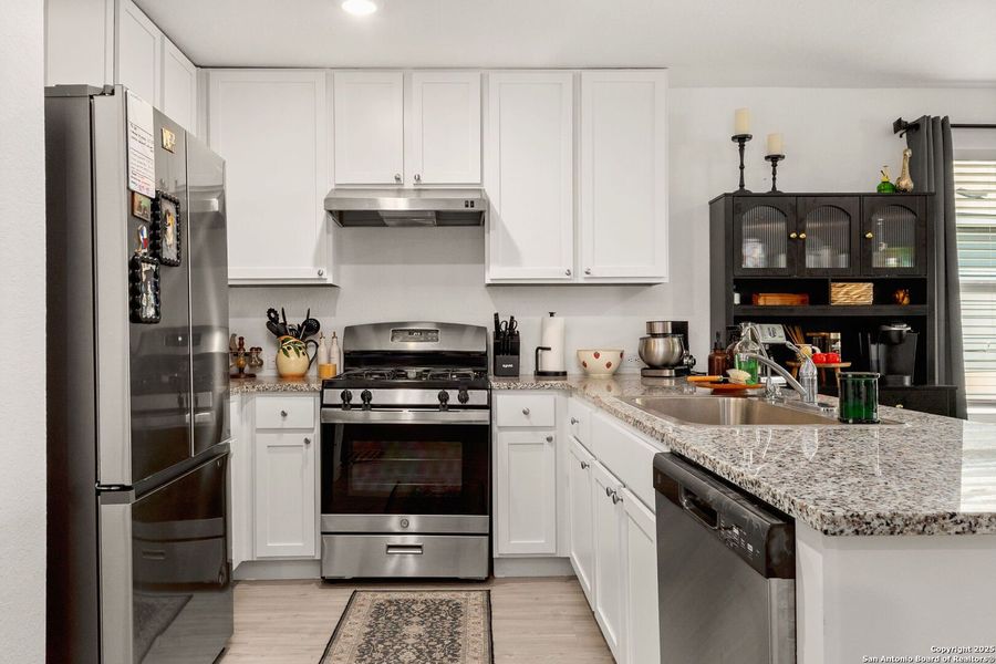 Furnished interior view inside a new home in Vista Point, San Antonio (Image 9). Furnished interior view inside a new home in Vista Point, San Antonio (Image 9).