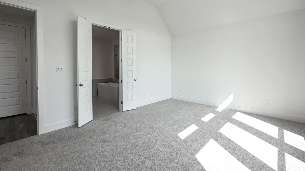 Spacious, unfurnished interior of a new home in Juniper Springs, Lockhart (Image 15).