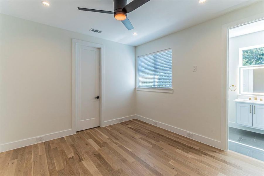 Spacious, unfurnished interior of a new home in , Dallas (Image 22).