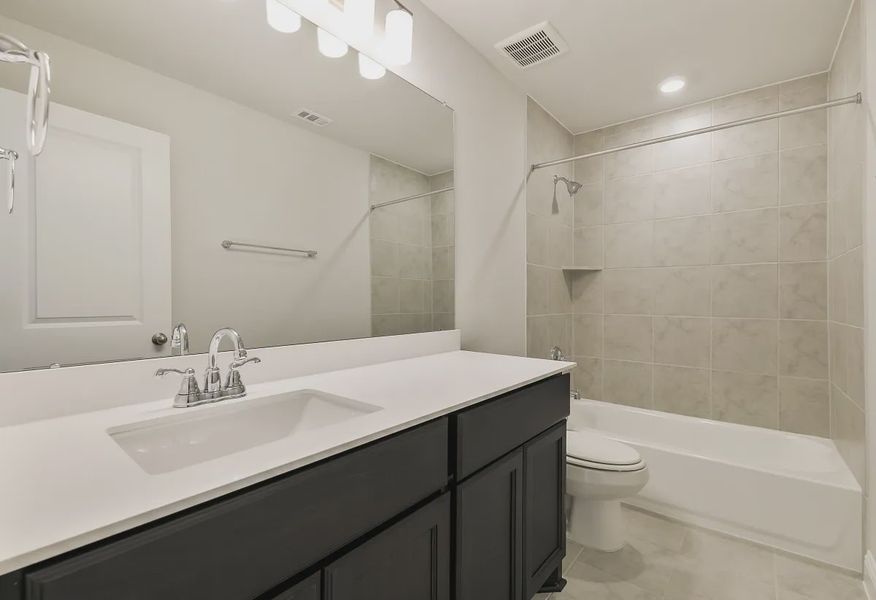 Plan 4059 bath 3 - 18 of 19