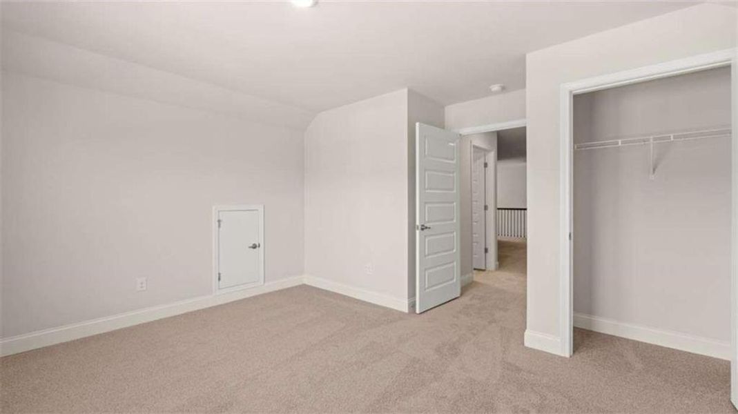 Spacious, unfurnished interior of a new home in Oak Ridge Meadows - Active Adult, Locust Grove (Image 14). Spacious, unfurnished interior of a new home in Oak Ridge Meadows - Active Adult, Locust Grove (Image 14).