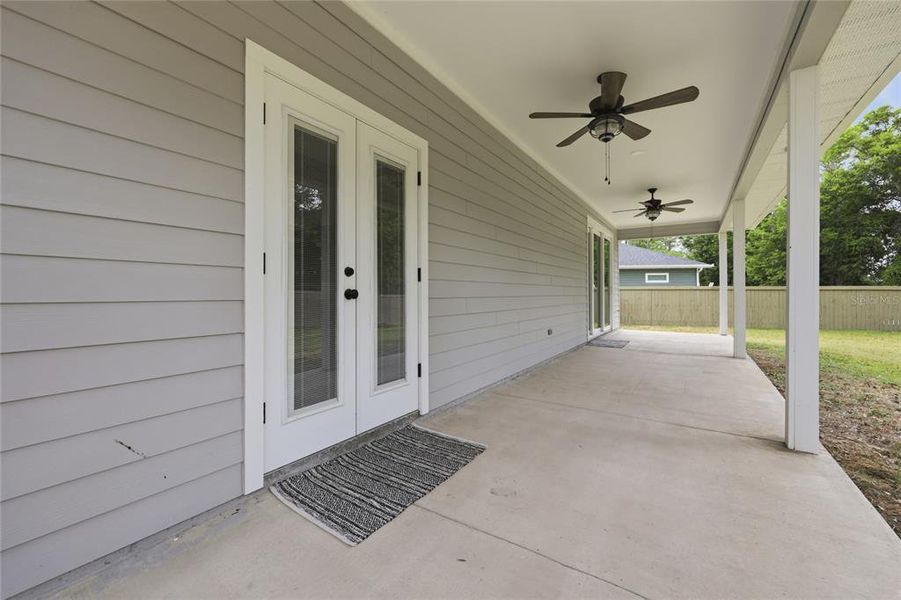 Exterior details and patio area of a home in , Gainesville (Image 30).