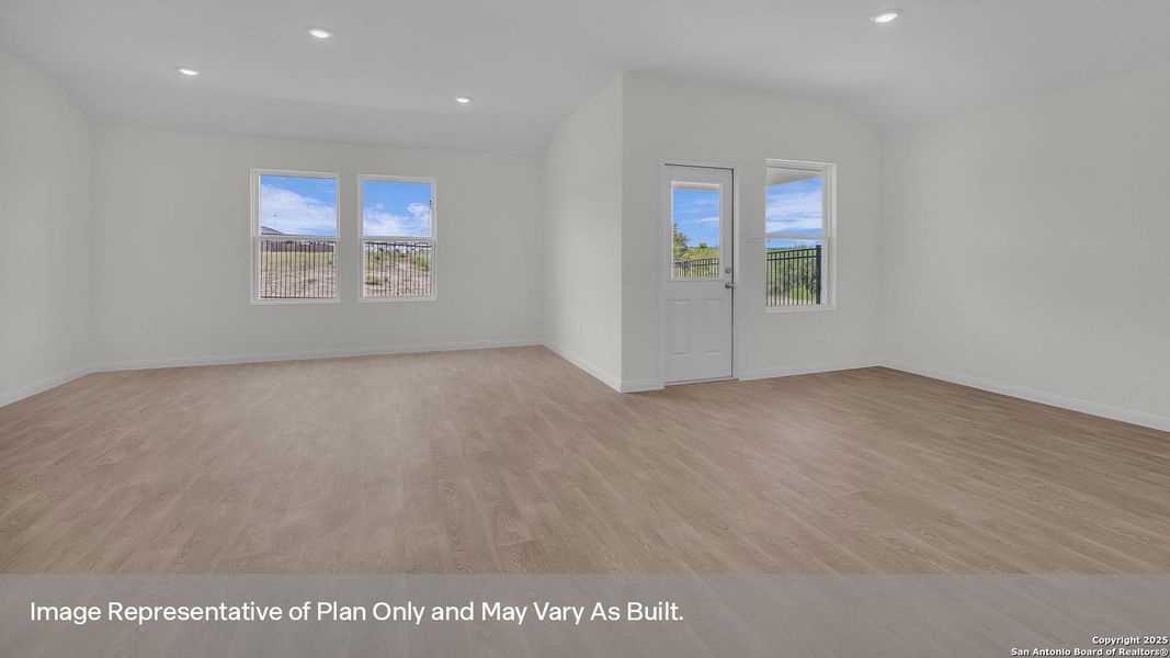 Spacious, unfurnished interior of a new home in Trace, San Marcos (Image 24).