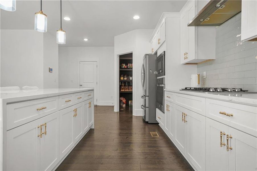 Image 36 of a home in .