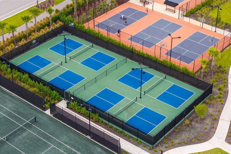 Community amenities in Star Farms at Lakewood Ranch, Bradenton (Image 47). Community amenities in Star Farms at Lakewood Ranch, Bradenton (Image 47).