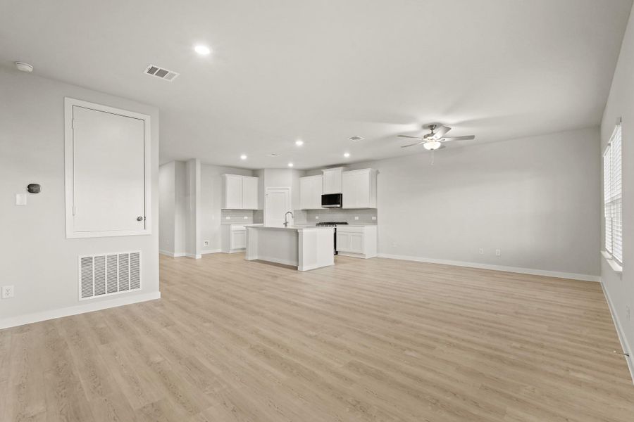 Spacious, unfurnished interior of a new home in Magnolia Springs, Montgomery (Image 19).
