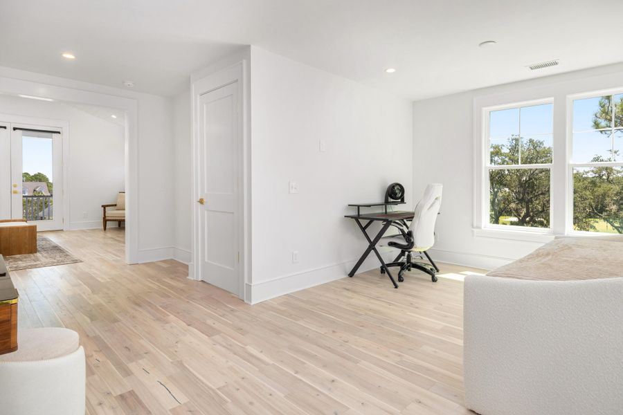 Furnished interior view inside a new home in , Edisto Island (Image 22). Furnished interior view inside a new home in , Edisto Island (Image 22).