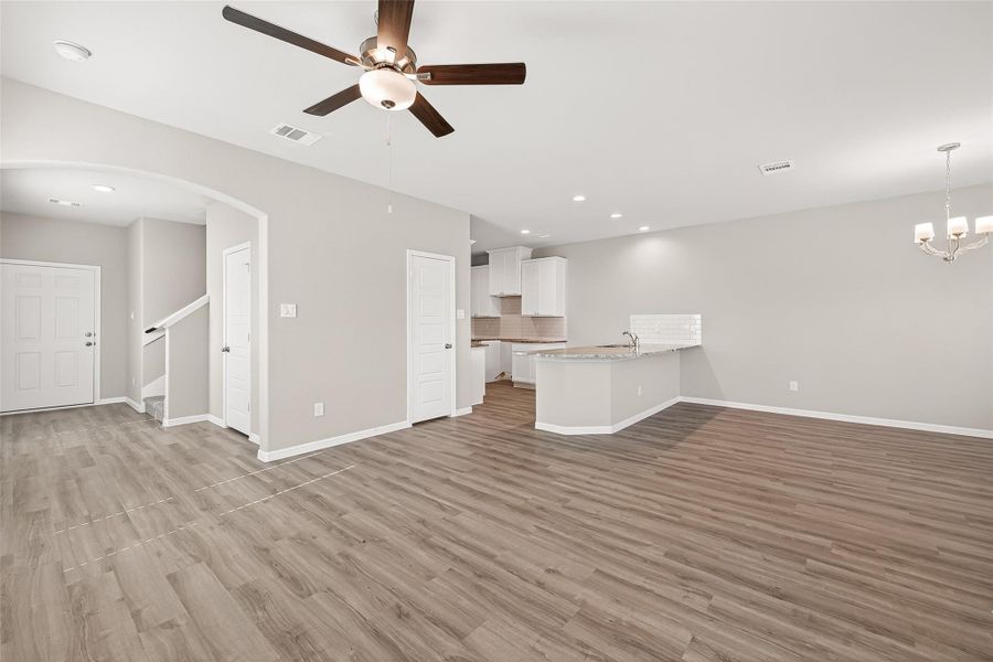 Spacious, unfurnished interior of a new home in Woodland Lakes, Houston (Image 29).