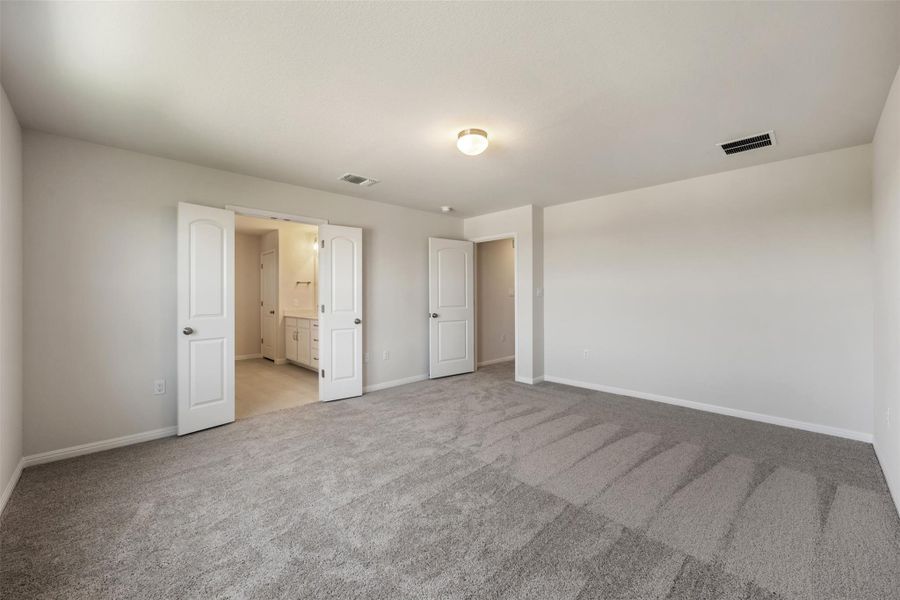Spacious, unfurnished interior of a new home in Covered Bridge, Hutto (Image 31). Spacious, unfurnished interior of a new home in Covered Bridge, Hutto (Image 31).