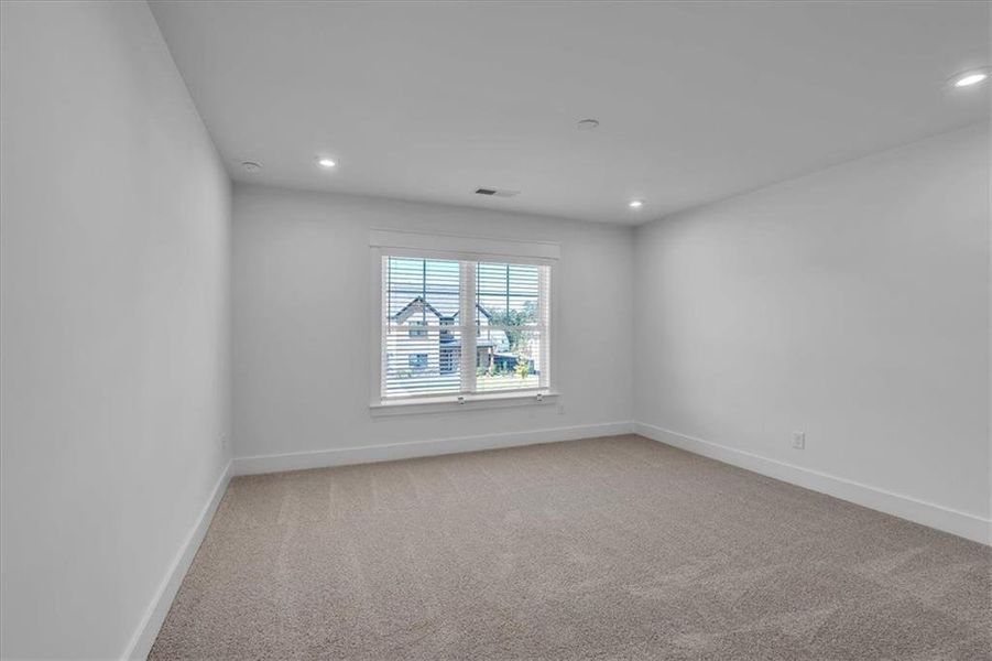 Spacious, unfurnished interior of a new home in Springside Reserve, Powder Springs (Image 34).