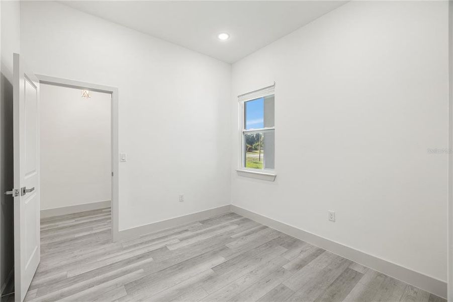 Spacious, unfurnished interior of a new home in , North Port (Image 19).