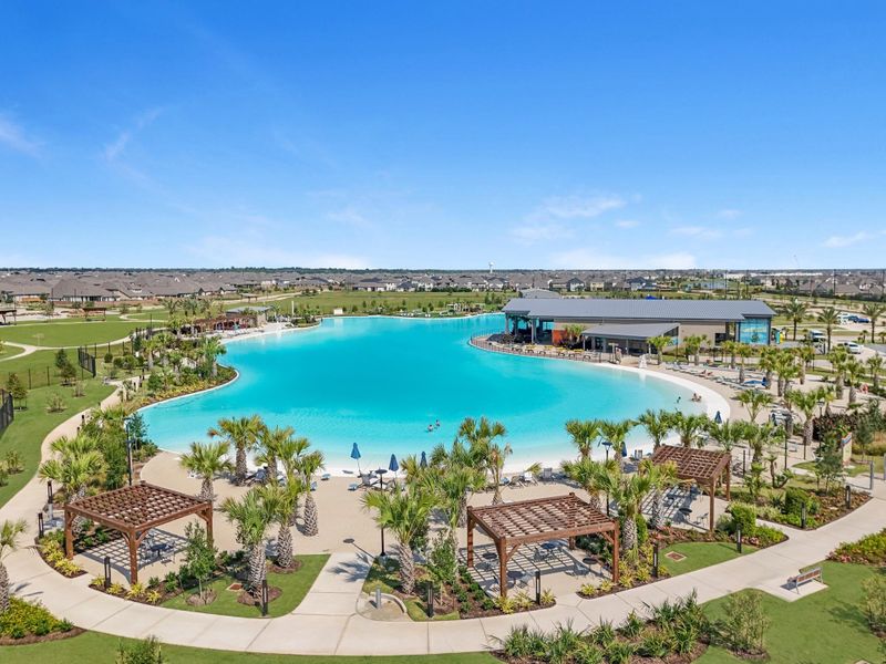 Community amenities in Sunterra North, Katy (Image 27).