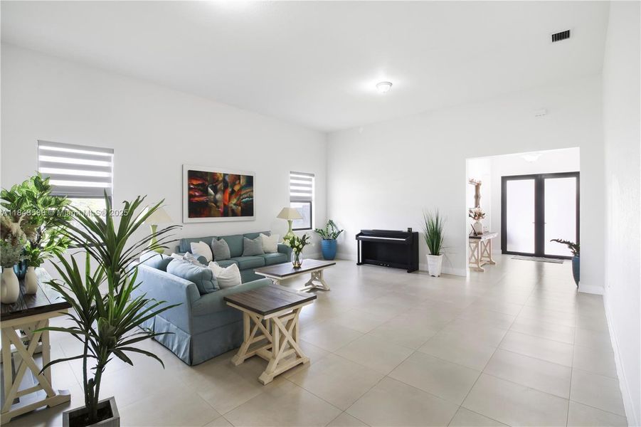 Furnished interior view inside a new home in , Homestead (Image 26).