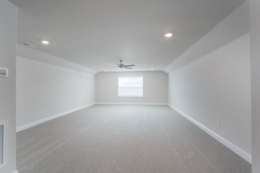 Representative unfurnished interior of a home built from the Plan 3210 by Adams Homes in McNeely Farms, Mount Ulla (Image 25).