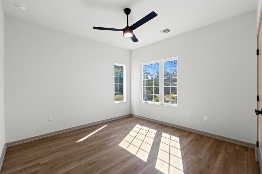 Spacious, unfurnished interior of a new home in , Austin (Image 26).