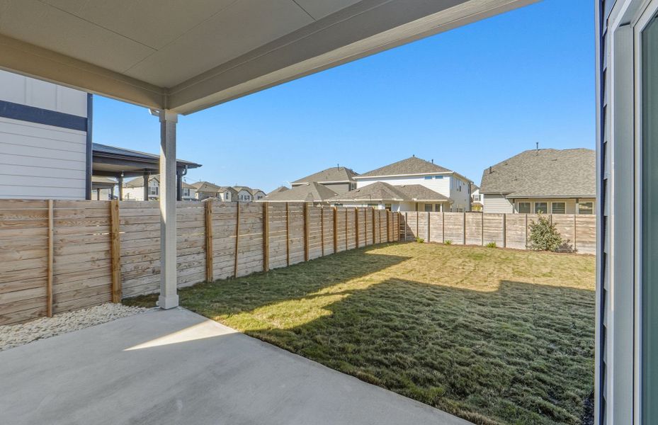 Exterior details and patio area of a home in Horizon Lake, Leander (Image 22).
