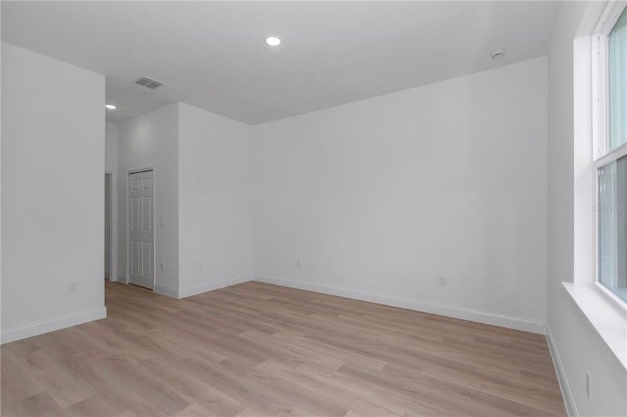 Spacious, unfurnished interior of a new home in , Citrus Springs (Image 27). Spacious, unfurnished interior of a new home in , Citrus Springs (Image 27).