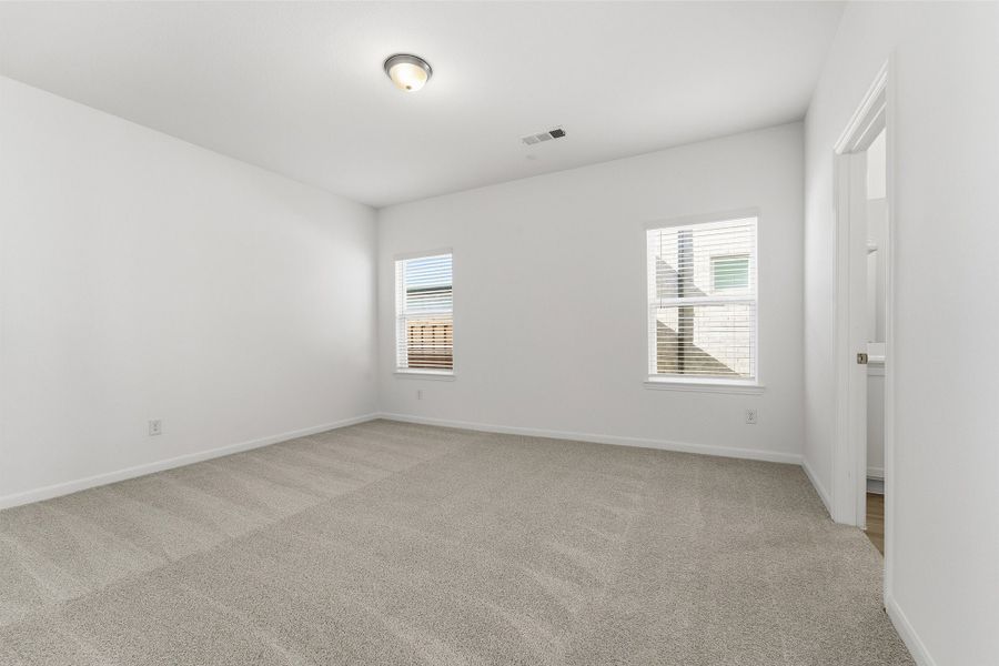 Spacious, unfurnished interior of a new home in La Terra, Celina (Image 21).