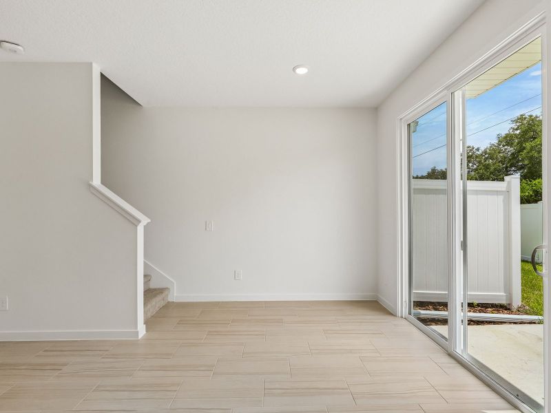 Spacious, unfurnished interior of a new home in The District at Oakleaf - The Grove, Middleburg (Image 8).