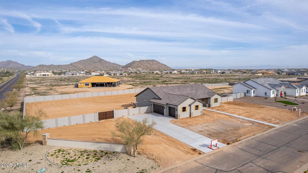 40-Sandstone Mountain