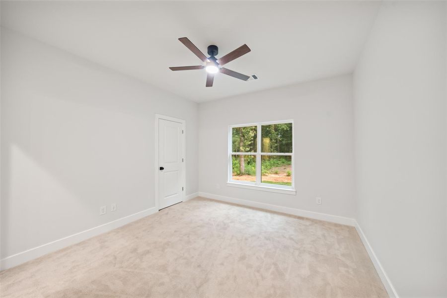 Spacious, unfurnished interior of a new home in , Willis (Image 32).