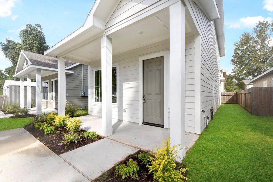 Front exterior of a new home in , Montgomery, TX, highlighting curb appeal (Image 1). Front exterior of a new home in , Montgomery, TX, highlighting curb appeal (Image 1).