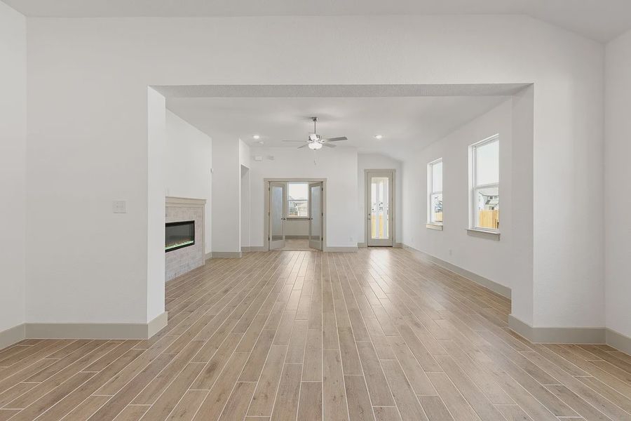 Spacious, unfurnished interior of a new home in Enclave at Cele, Pflugerville (Image 18).