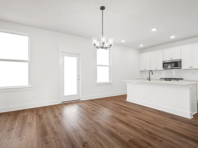 Spacious, unfurnished interior of a new home in Woods Crossing, Gallatin (Image 31).