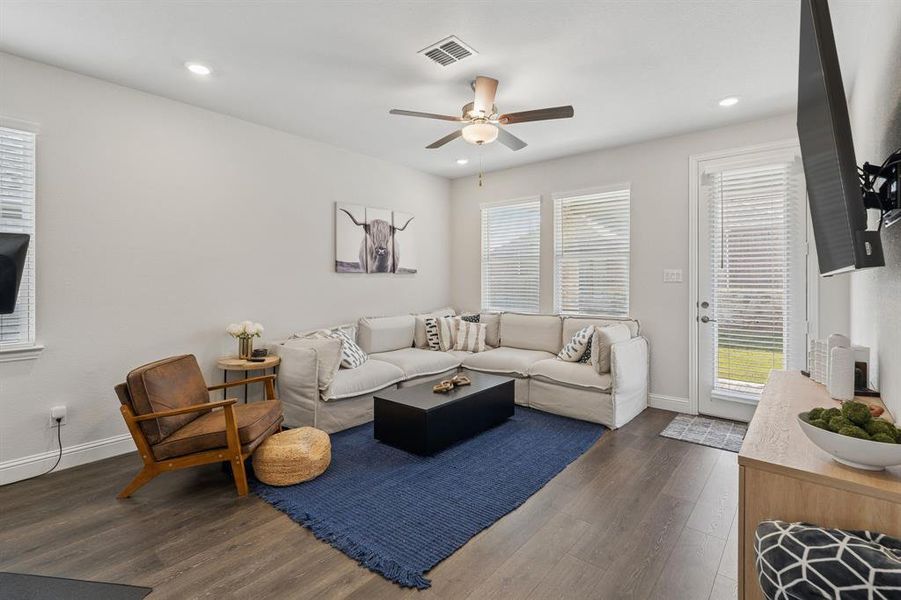 Furnished interior view inside a new home in South Oak, Oak Point (Image 10). Furnished interior view inside a new home in South Oak, Oak Point (Image 10).