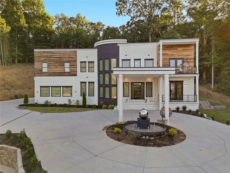 Image 101 of a home in .