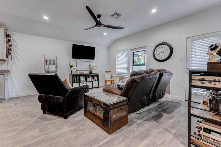 Furnished interior view inside a new home in Tamarron, Fulshear (Image 15). Furnished interior view inside a new home in Tamarron, Fulshear (Image 15).