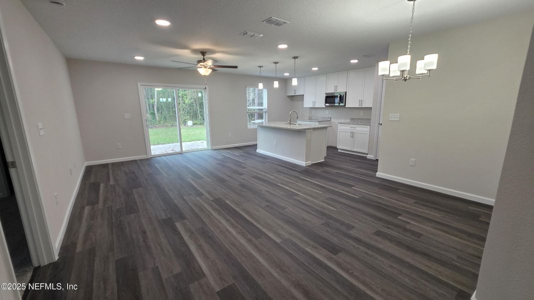 Spacious, unfurnished interior of a new home in , Jacksonville (Image 12).