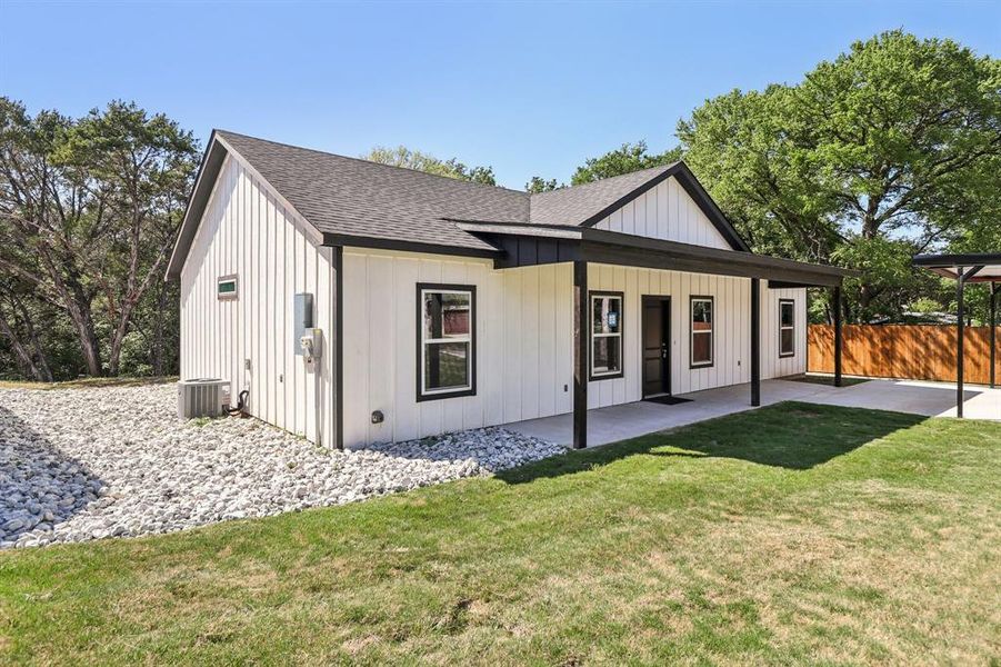 Exterior details and patio area of a home in , Rio Vista (Image 31).
