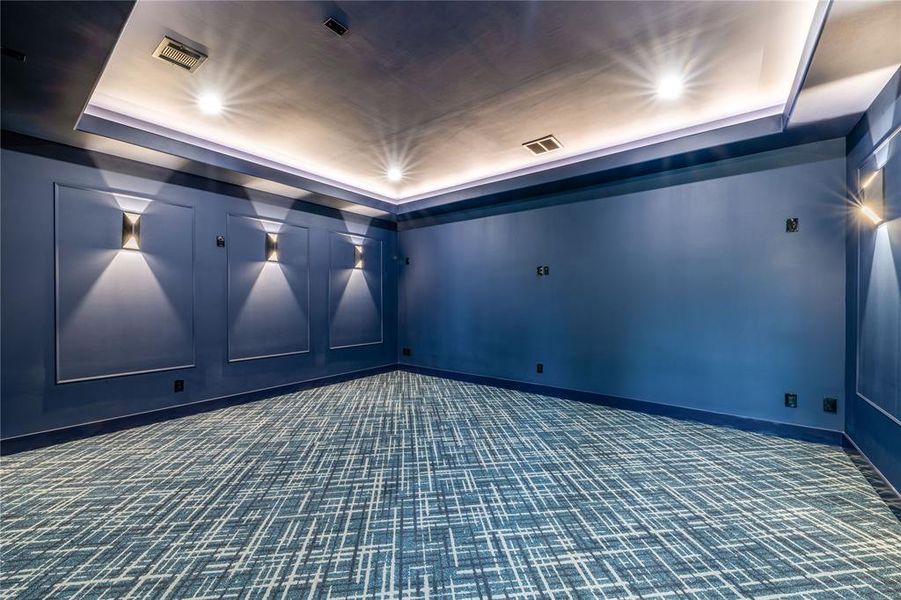 Spacious, unfurnished interior of a new home in , Dallas (Image 23).