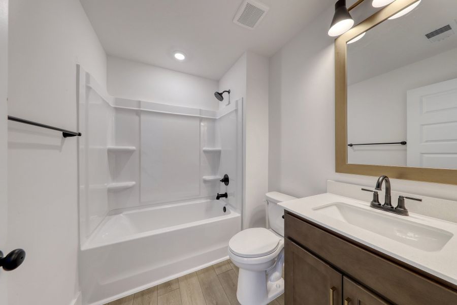 Furnished interior view inside a new home in Arcadia, Myrtle Beach (Image 15).