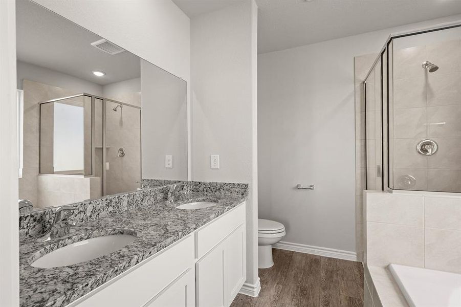 Furnished interior view inside a new home in Deer Creek, Fort Worth (Image 4). Furnished interior view inside a new home in Deer Creek, Fort Worth (Image 4).