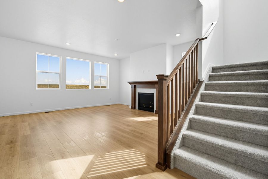Spacious, unfurnished interior of a new home in Macanta, Castle Rock (Image 18).